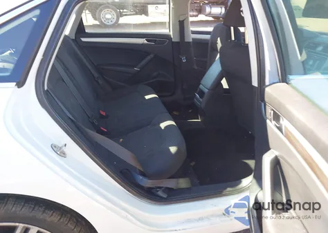 2016 Volkswagen Passat 1.8T S из США, поврежденный, VIN 1VWAS7A30GC009223